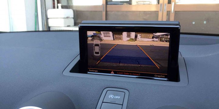 アウディA1へ取り付けたバックカメラの映像