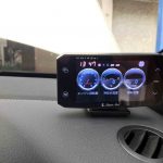 ユピテルスーパーキャットFM143siをダッシュボー上にお取り付け致しました。